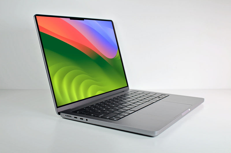 MacBook Pro 2021 de Apple de 14 pulgadas con procesador M1 Max de 10 núcleos y GPU de 32 núcleos, hasta 64 GB de RAM y SSD de 8 TB | Gris espacial