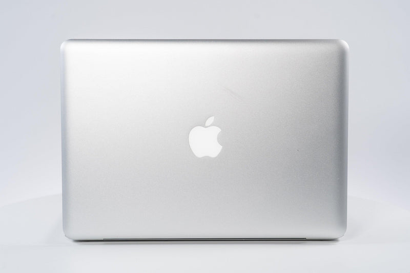 Apple MacBook Pro (2012) 15 pulgadas 2,3 GHz (pre-Retina) Hasta 16 GB de RAM Hasta 2 TB de almacenamiento (configurable) 