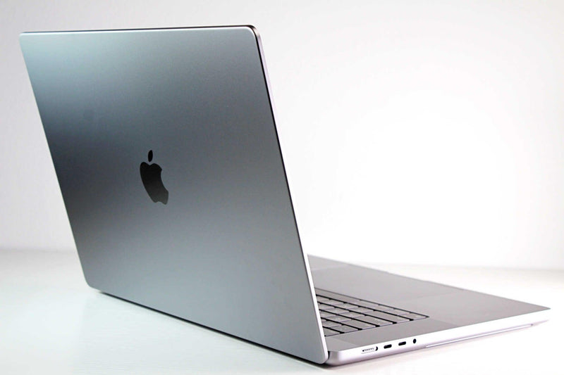 Apple MacBook Pro (2023) 16 pulgadas M2 Max CPU de 12 núcleos 38 núcleos 96 GB de RAM SSD de 2 TB Gris espacial