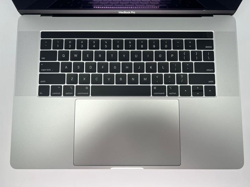 MacBook Pro (2019) 15 pulgadas 2,3 GHz Core i9 560X 16 GB RAM 512 GB SSD - Plata