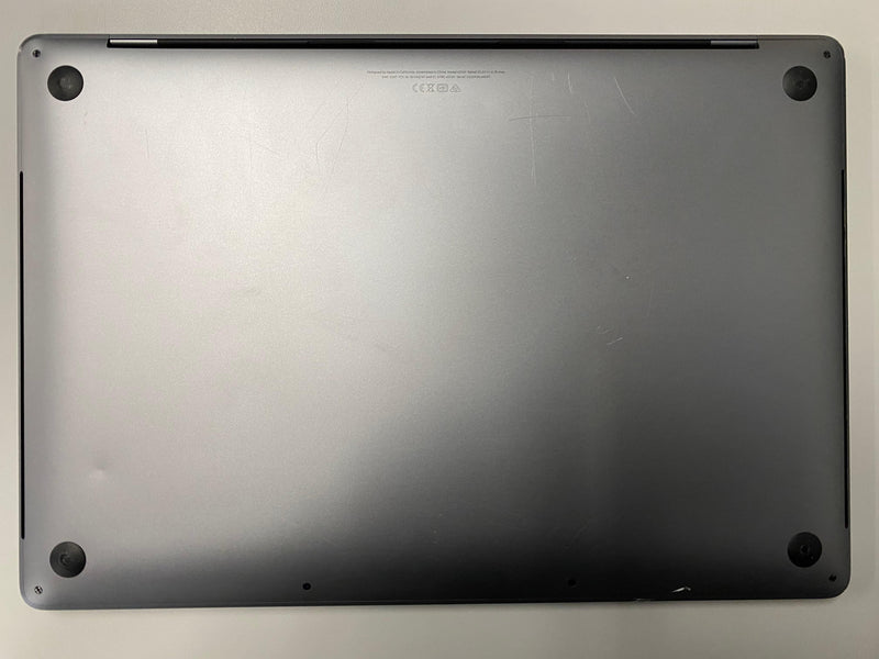 MacBook Pro (2019) 16 pulgadas - 2,4 GHz Core i9 - 5500M - 64 GB - SSD de 4 TB - Gris espacial 