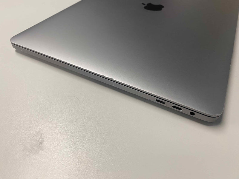 MacBook Pro (2019) 16 pulgadas - 2,4 GHz Core i9 - 5500M - 64 GB - SSD de 4 TB - Gris espacial 