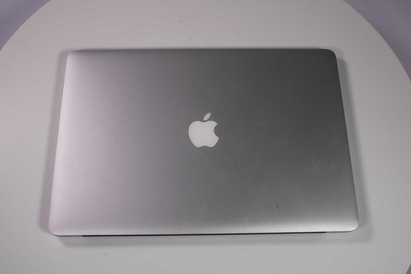 Apple MacBook Pro 15 pulgadas 2013 2,7 GHz Core i7 16 GB RAM GPU dual (especial por desgaste) 