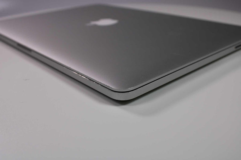 Apple MacBook Pro 15 pulgadas 2013 2.8 GHz Core i7 16 GB RAM GPU dual (especial por desgaste) 