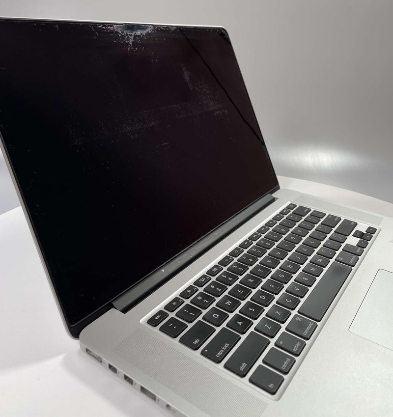 Apple MacBook Pro 15 pulgadas 2013 2,8 GHz Core i7 16 GB RAM GPU dual (especial por desgaste) 