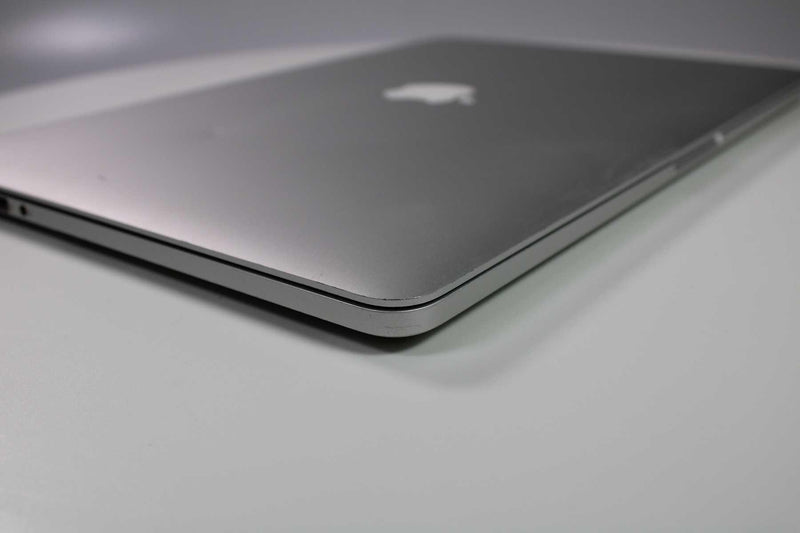 Apple MacBook Pro 15 pulgadas 2013 2.8 GHz Core i7 16 GB RAM GPU dual (especial por desgaste) 