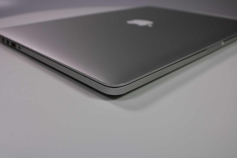 Apple MacBook Pro 15 pulgadas 2013 2.8 GHz Core i7 16 GB RAM GPU dual (especial por desgaste) 