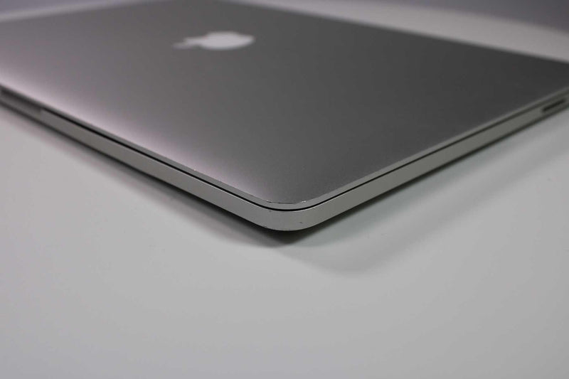 Apple MacBook Pro 15 pulgadas 2013 2.8 GHz Core i7 16 GB RAM GPU dual (especial por desgaste) 