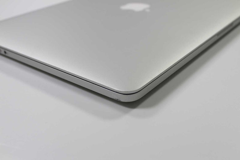 Apple MacBook Pro 15 pulgadas 2014 2.5 GHz Core i7 15" 16 GB RAM Tarjeta gráfica dual (especial por desgaste)