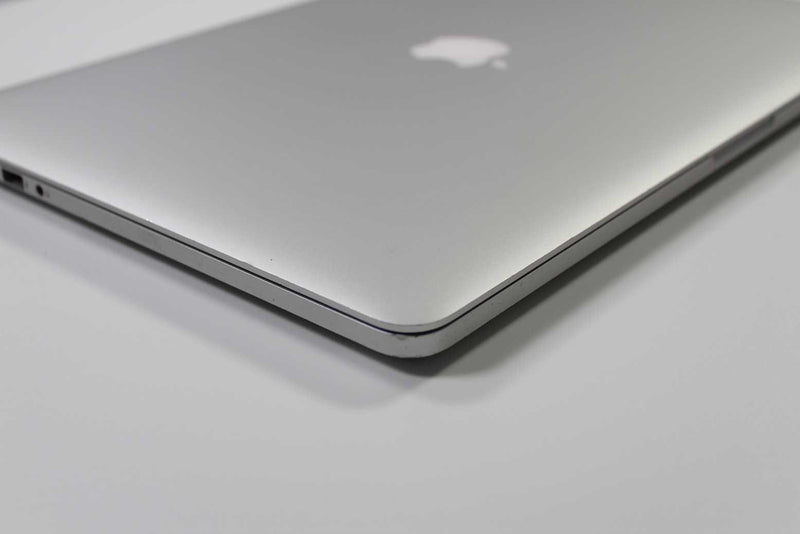 Apple MacBook Pro 15 pulgadas 2014 2.5 GHz Core i7 15" 16 GB RAM Tarjeta gráfica dual (especial por desgaste)