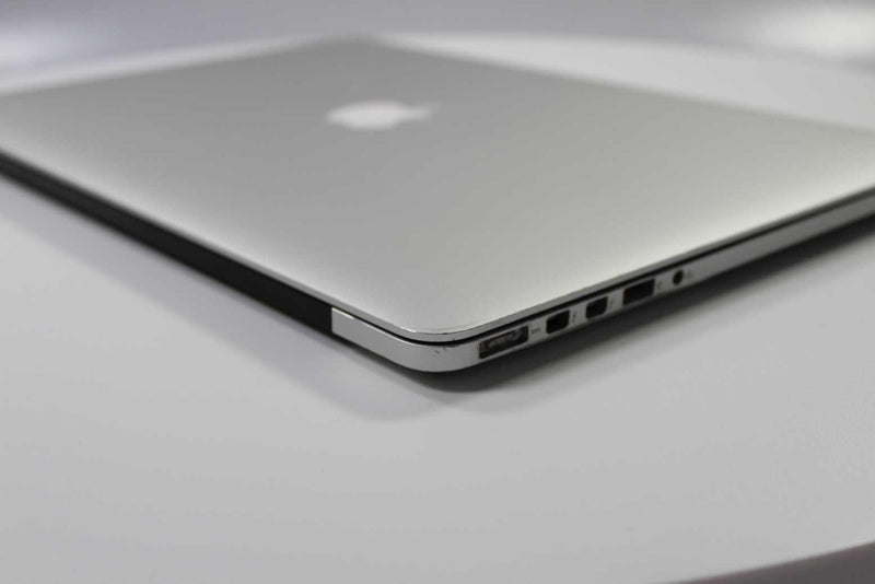 Apple MacBook Pro 15-inch 2014 2.8GHz Core i7 15" 16GB RAM Integrated Graphics (Wear & Tear Special)