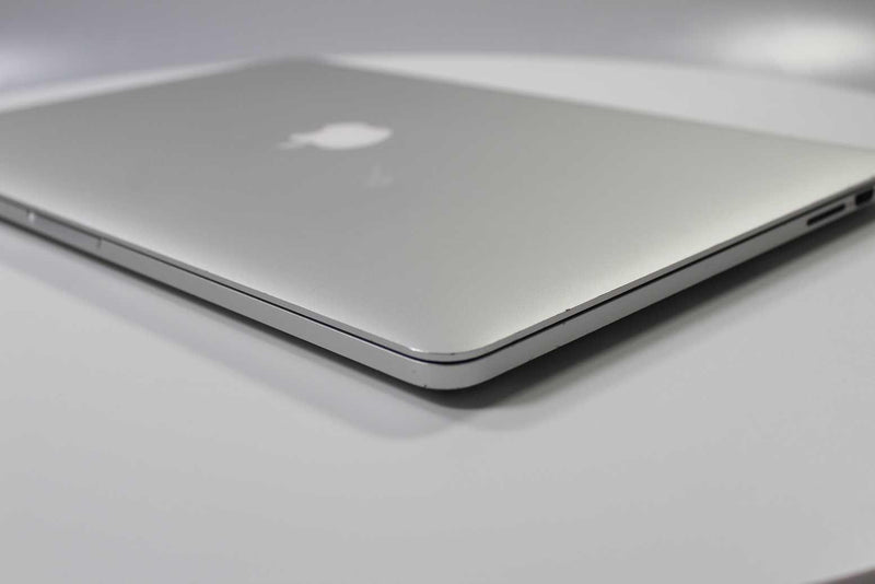 Apple MacBook Pro 15-inch 2014 2.8GHz Core i7 15" 16GB RAM Integrated Graphics (Wear & Tear Special)