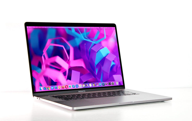 MacBook Pro (2019) 16 pulgadas - 2,4 GHz i9 - 5500M - Hasta 64 GB RAM 8 TB SSD Plata (Configurable)