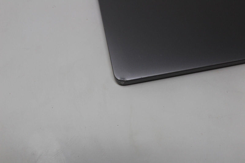 MacBook Pro (2019) 16 pulgadas - 2,4 GHz Core i9 - 5500M - 16 GB RAM - 1 TB SSD - Buen estado