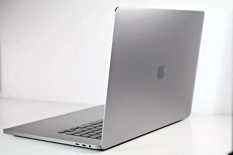 MacBook Pro de Apple 2019 de 16 pulgadas, i7 a 2,6 GHz, 16 GB de RAM, SSD de 512 GB, teclado japonés AMD 5300M 