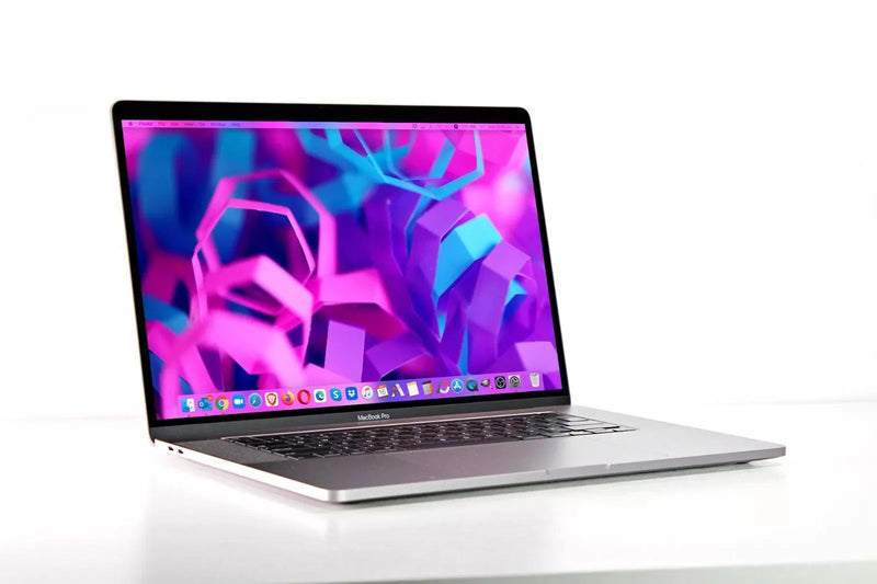 MacBook Pro de Apple 2019 de 15 pulgadas con procesador i9 de 2,3 GHz, 16 GB de RAM, SSD de 512 GB, teclado japonés Radeon Pro 560X