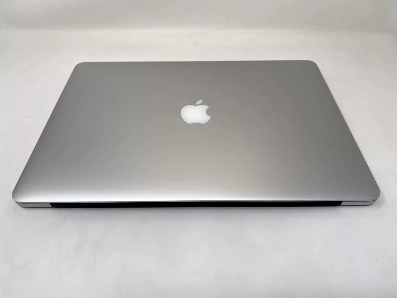 2015 Apple MacBook Pro 15-inch i7 2.5GHz – 16GB RAM 512GB SSD AMD Radeon R9 M370X Silver