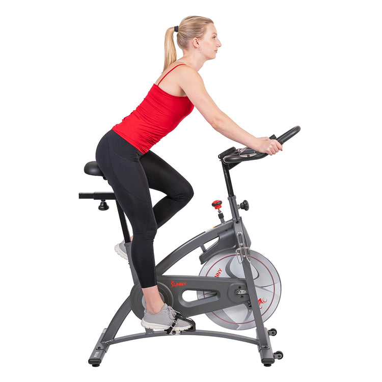 Bicicleta estática para interiores con transmisión por correa magnética Sunny Health &amp; Fitness - SF-B1877