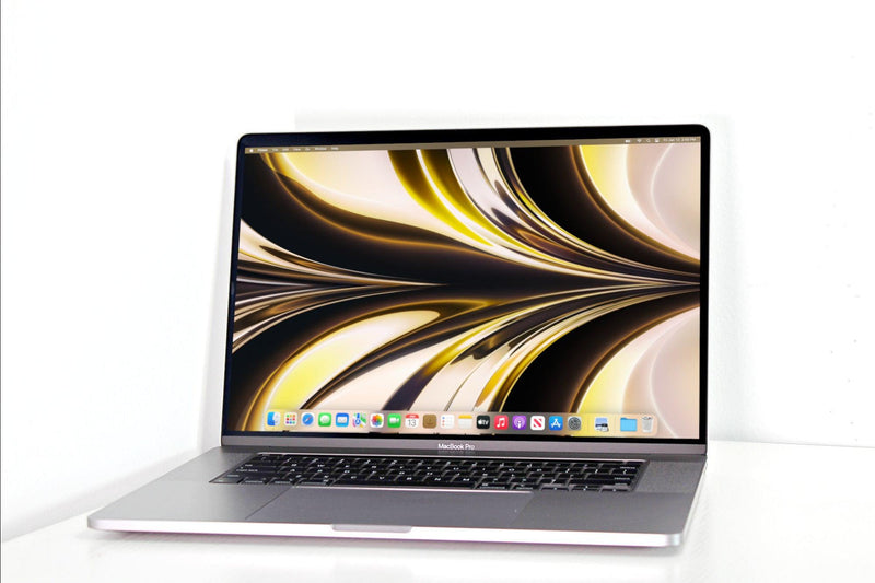 MacBook Pro (2019) 16 pulgadas - 2,6 GHz Core i7 - 5300M - 16 GB RAM - Plata (configurable) 